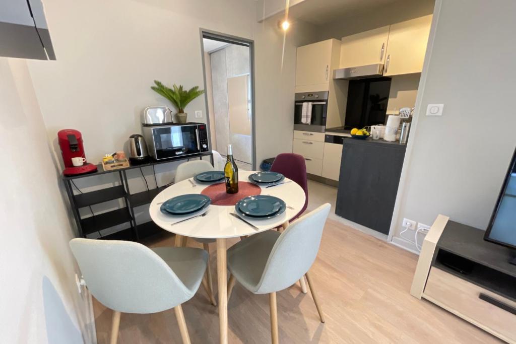 Apartment Nouveau - Grande Terrasse - L'horloge - Calme - Home-one Besancon